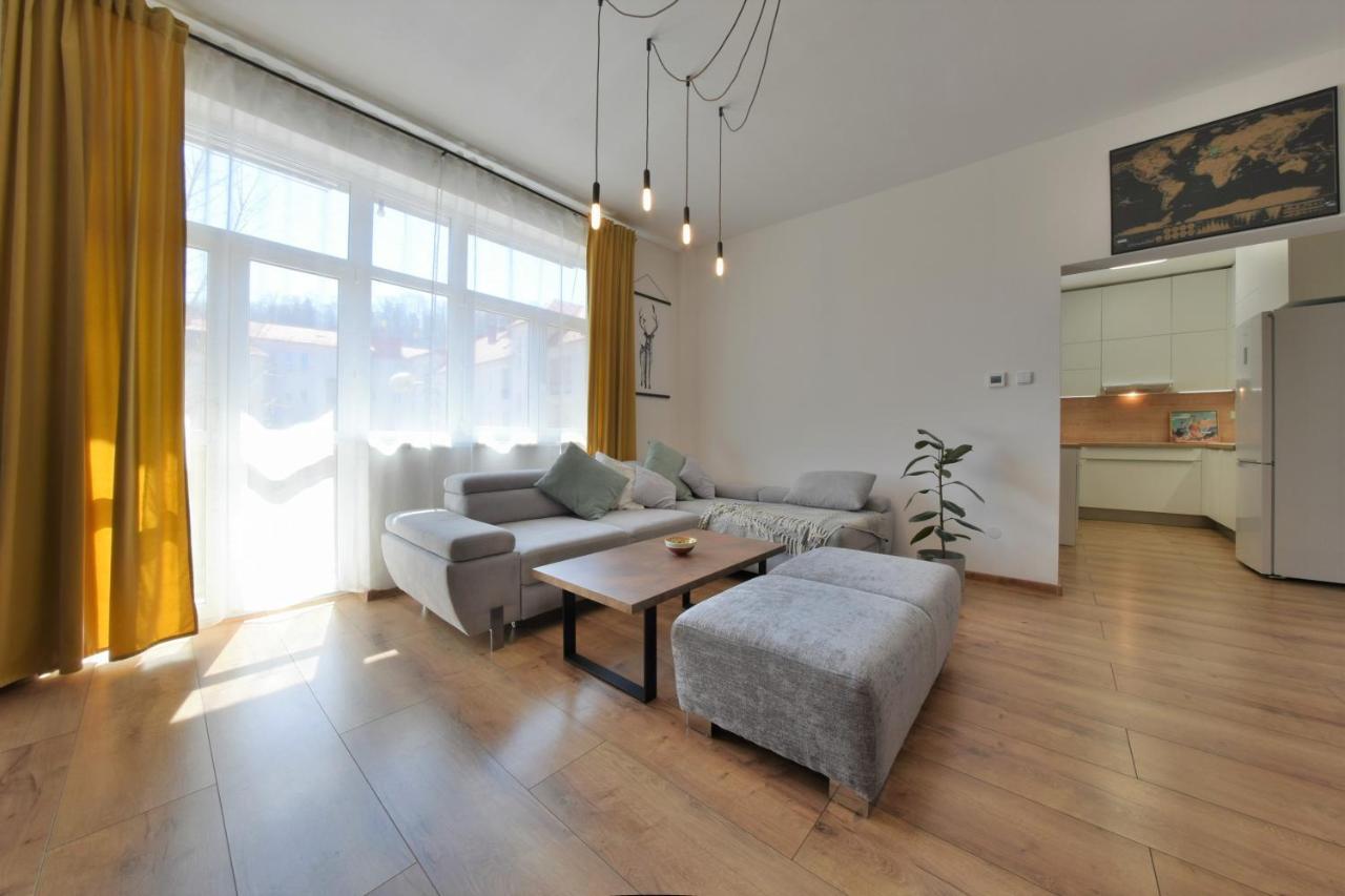 Big 75M2 Next To Opera Building In Direct Centrum, Air-Conditioned, Balcony, 24H Self Checking Banska Bystrica Exterior photo
